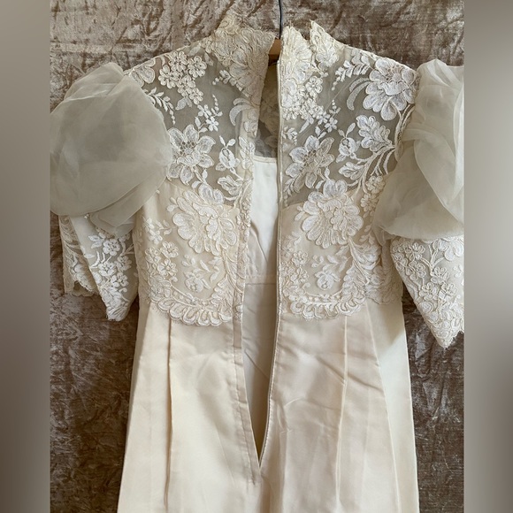 1950s-1960s Vintage Harzfeld’s Wedding Dress Size 8, lace, sheer portions - Picture 10 of 16